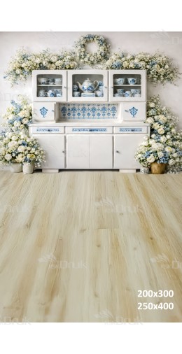 Tło fotograficzne „Biała kredensowa witryna w niebieskie wzory” | E833